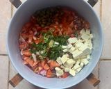 A picture of step 1 of Tomato Salad.