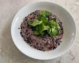A picture of step 1 of Roasted Pan Purple Sticky Rice With Egg.