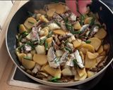 Foto del paso 6 de la receta Estofado de sardinillas (en lata)
