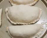 Foto del paso 6 de la receta: Calzones rellenos de carne con zapallo kabutia