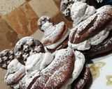 Foto del passaggio 5 della ricetta Bignè al cacao con crema pandistelle e panna #febbraioincucina