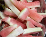Foto del paso 1 de la receta: Dulce de cáscara de sandía