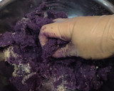 Foto langkah ke 2 dari resep 212. Roti Tawar Isi Ubi (Kroket Ubi).