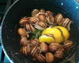 Foto del paso 1 de la receta: Arroz con caracoles