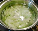 Foto langkah ke 1 dari resep Salad batang brokoli dressing mayo 🥗.