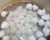 Foto langkah ke 5 dari resep Bakso ayam tanpa pengawet mudah dan praktis.