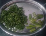A picture of step 1 of Curd coriander chutney.