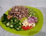 Foto langkah ke 2 dari resep Oseng Jeroan Cabe Ijo.