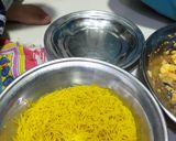 A picture of step 2 of Noodles potato kabab.