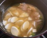 A picture of step 6 of Korean Tteokguk for lunar new year 🐰🇰🇷✨.