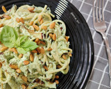 Foto del paso 7 de la receta: Spaghetti a la crema de burrata y albahaca con berenjena frita y piñones
