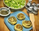 Foto del paso 11 de la receta: Rosas hojaldradas de salmón marinado con tapenade casero & ensalada de mango y feta —Cena Cookpad—