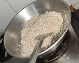 कोकोनट चिक्की (coconut chikki recipe in marathi) रेसिपी स्टेप 2 फोटो 
