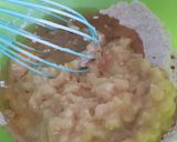 Foto langkah ke 3 dari resep 26. Moist Banana Choco Chips Muffin.