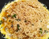 Foto langkah ke 3 dari resep Martabak mie telor.
