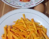 Foto langkah ke 1 dari resep Tumis Wortel Telur Sederhana.