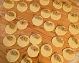 Pihe-puha hókifli (diós) recept fázis 8 fotója