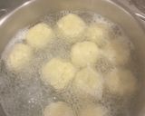 Foto del paso 4 de la receta: Albóndigas de merluza y bacalao con tomate y calabacín
