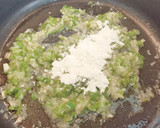 Foto del paso 4 de la receta: Patatas con rape rebozado y en salsa verde
