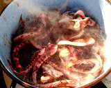 Foto del paso 1 de la receta: Pota negra al vino