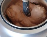 Une image de l'étape 4 de Glace au chocolat 🍫 et glace au chocolat 🍫 éclats de cookies #juin.