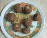 A picture of step 10 of Roti Dates Nuts Ladoo.