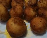 A picture of step 3 of Soji ke pitha.
