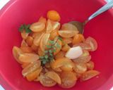 Foto del passaggio 2 della ricetta Linguine con orata, peperoni, datterini gialli e pistilli di zafferano