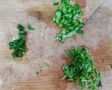 A picture of step 1 of Cheese chilli dip.
