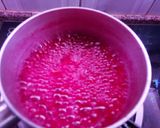 A picture of step 5 of Apple peel jam jelly.