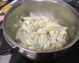 Foto del paso 1 de la receta: Pasta con flor de calabaza, calabaza y setas
