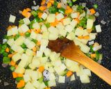 A picture of step 11 of Chicken pie.