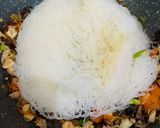 Foto langkah ke 4 dari resep Bihun Goreng.