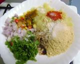 A picture of step 1 of Noodles Cutlet.