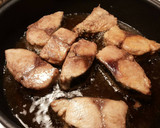 Foto del paso 4 de la receta: Bonito del sur en salsa de cebolla roja
