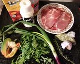 Foto del paso 1 de la receta: Bifes de bondiola con verduras