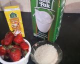 A picture of step 1 of Strawberry milk shake.
