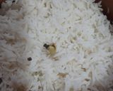 A picture of step 4 of Basic boil rice.