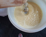 Foto del paso 1 de la receta: Budín sin tacc de yogur con chips de chocolate