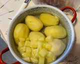 Krumplipüré recept fázis 1 fotója