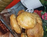 A picture of step 13 of Crispy chicken mongh daal Kachori😋.