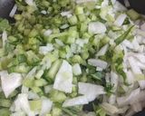 Foto del paso 2 de la receta: Tortilla de pencas de acelga 🥬