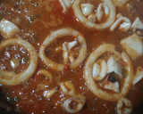 Foto del paso 5 de la receta: Chipirones con almejas y calamares en salsa