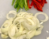 Foto del paso 1 de la receta: Témpura de verduras y chopitos con tinta de calamar 🦑
