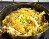 Foto langkah ke 6 dari resep Spaghetti Tek Tek.
