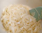 A picture of step 4 of Caramelized onions.