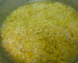 2 மினிட்ஸ் மேகி நூடுல்ஸ்(2 Minutes Maggi) ரெசிபி ஸ்டேப் 3 புகைப்படம்