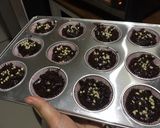 Foto langkah ke 9 dari resep Birthday chocolate muffin.