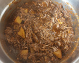 Foto del paso 4 de la receta: Carne de res en salsa de chile pasilla