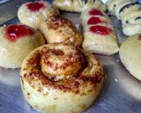 Foto langkah ke 16 dari resep Donat Pizza Ubi (eggless).